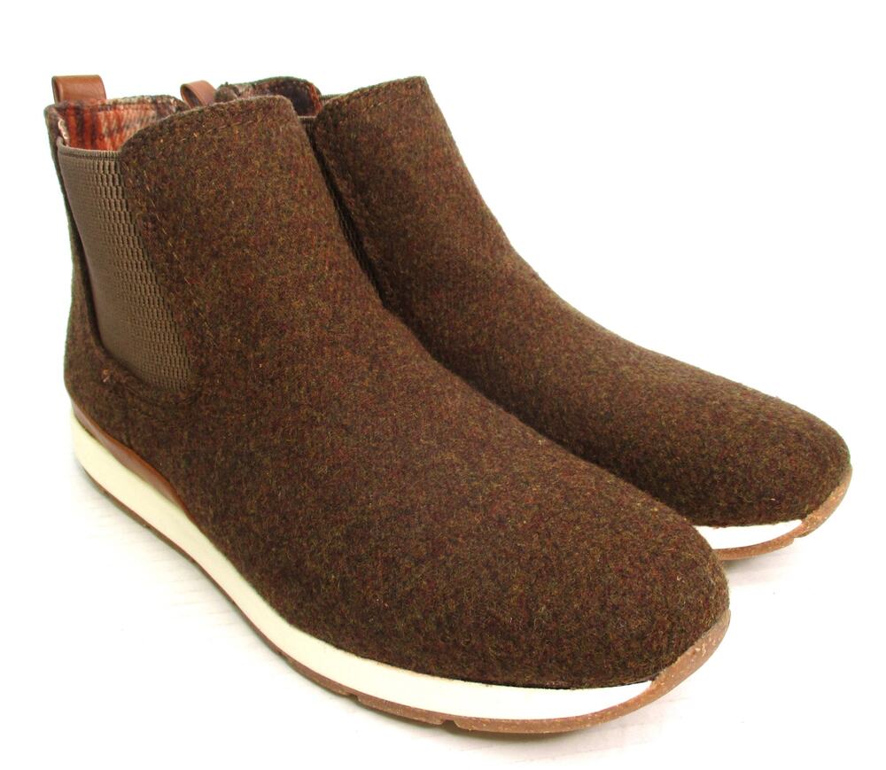 New B.O.C. Kara Brown Faux Wool Chelsea Ankle Boots Women Sz 9.5
